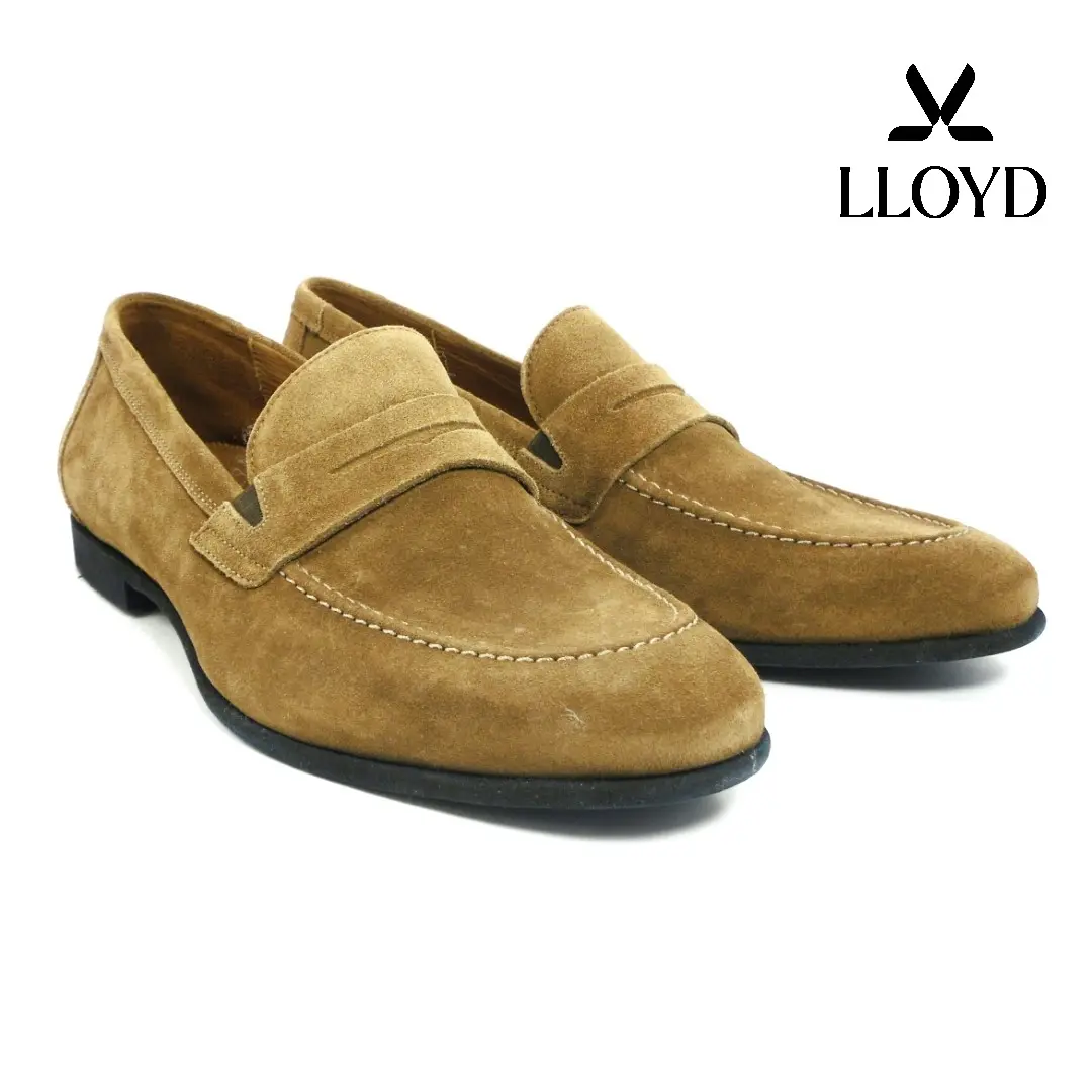 Lloyd bruine heren loafer van suède met instapmodel.