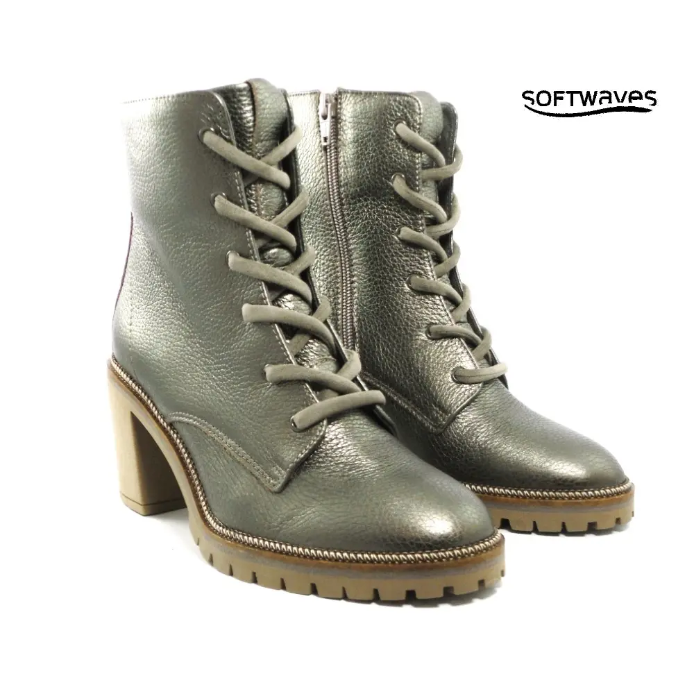 Softwaves • 8.03.12 ~ Metallic Taupe (afbeelding)